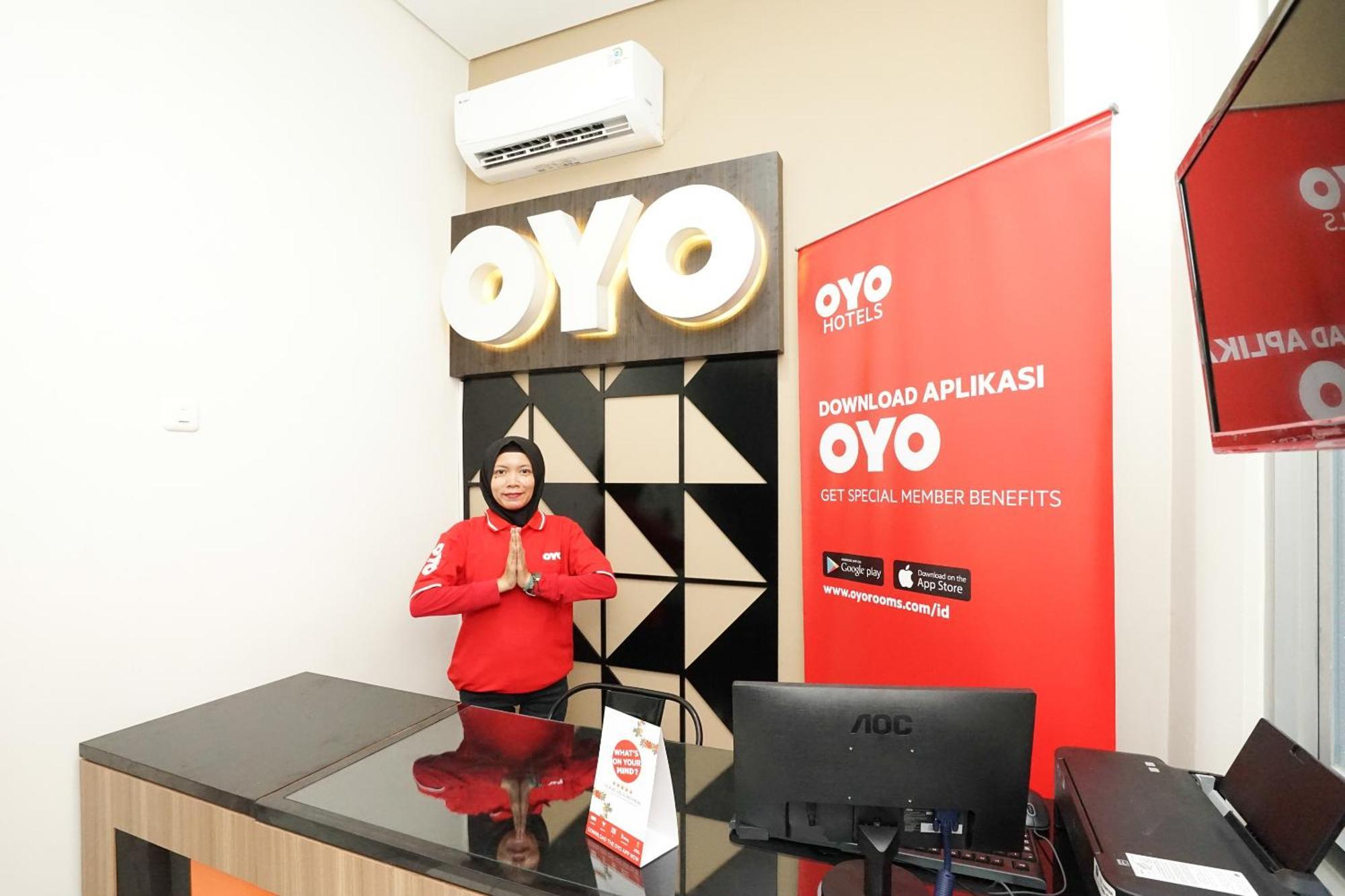 ホテル Oyo 614 グラハ 8 シャリアー スラバヤ エクステリア 写真